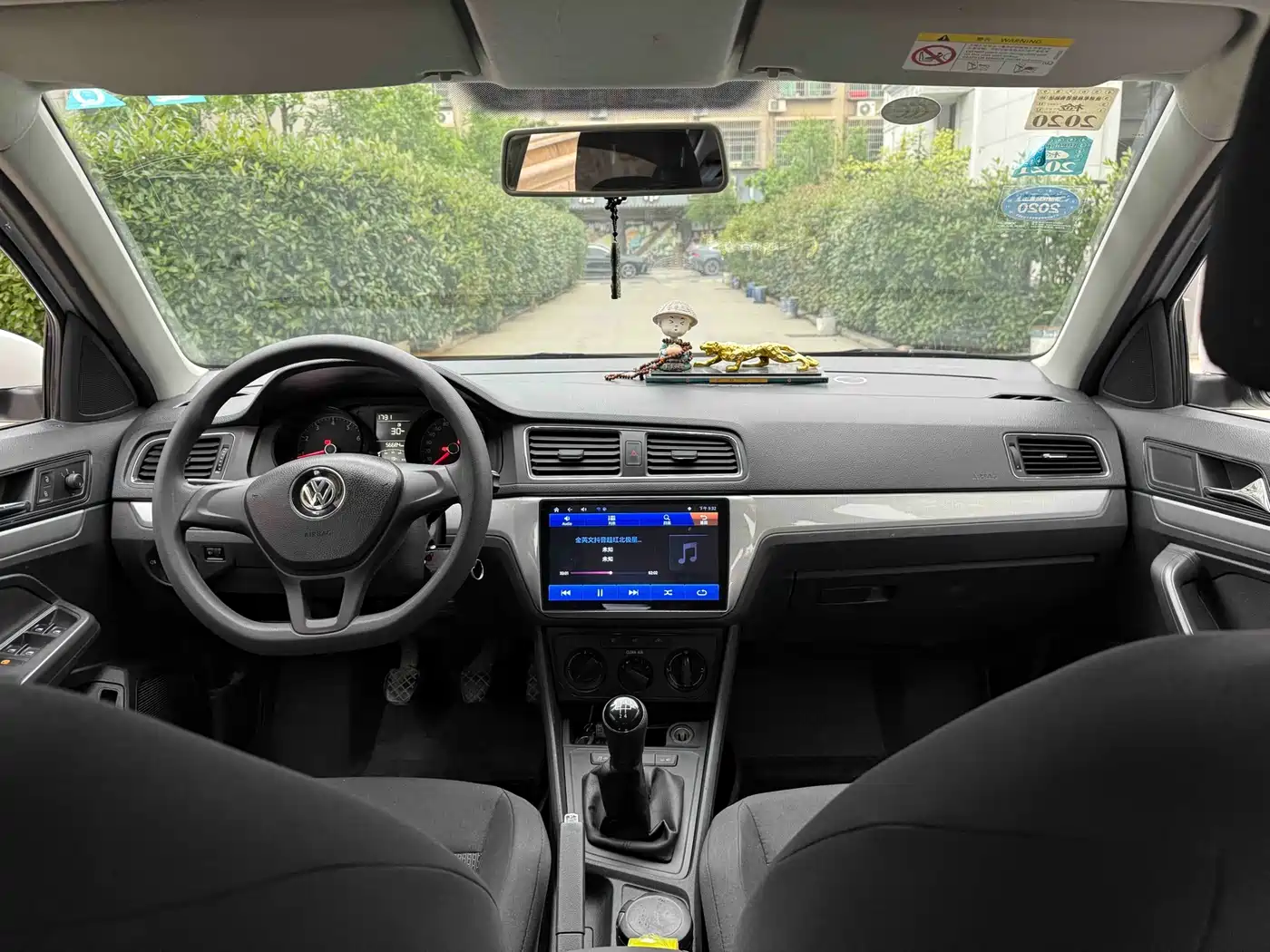Volkswagen Lavida 2017 1.6L Manual Trend Edition фото 5