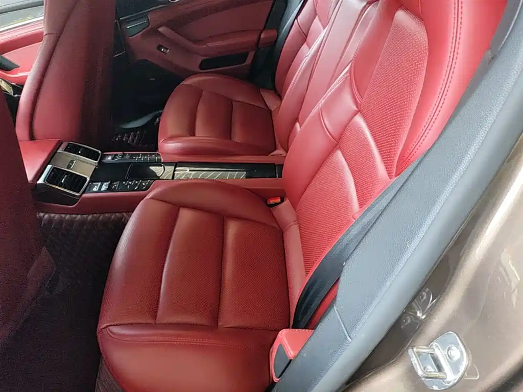 Porsche Panamera 2014 Panamera 4 3.0T фото 17
