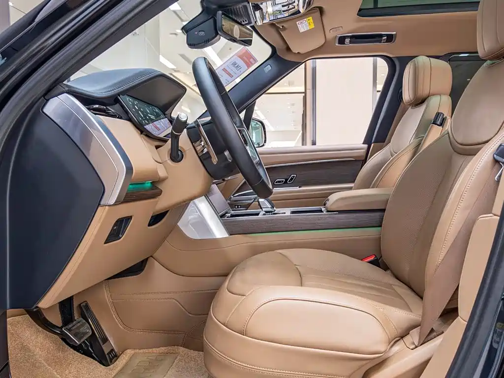 Land Rover Range Rover 2025 3.0 L6 400PS Flourishing Era Extended Wheelbase фото 21