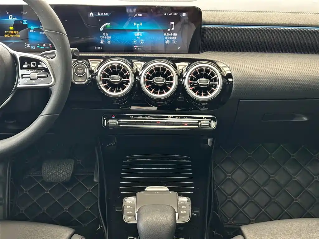 Mercedes-Benz A-Class 2021 A 200 L Sport Sedan Fashion Edition фото 13