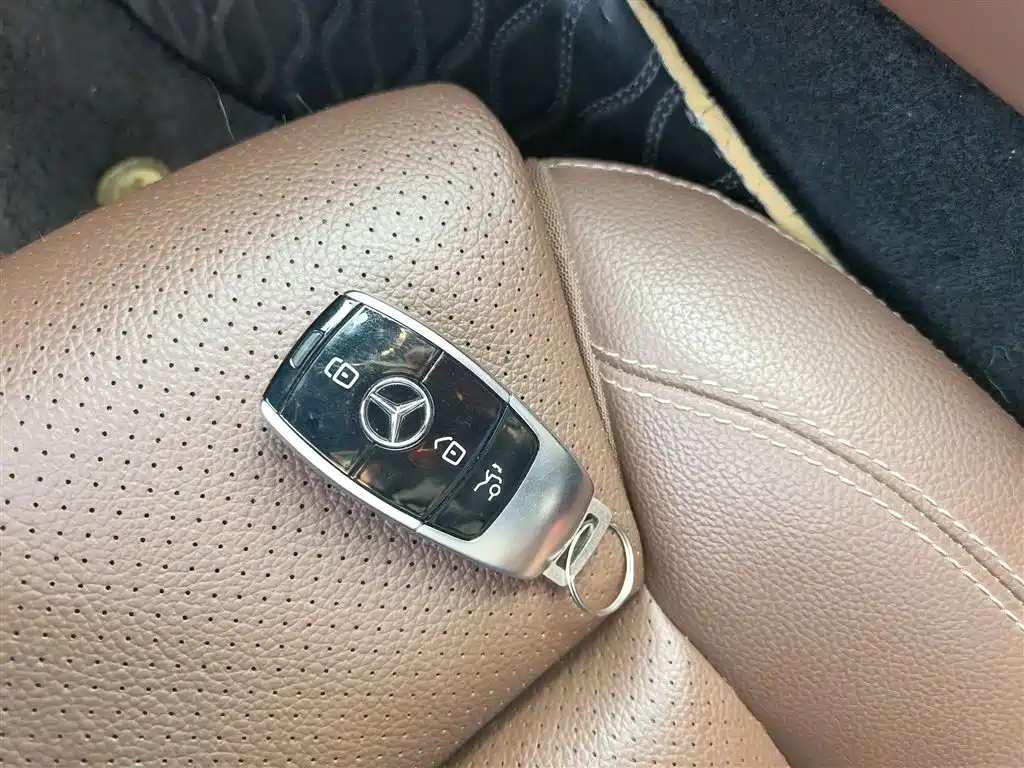 Mercedes-Benz E-Class 2022 E 260 L Sport фото 17