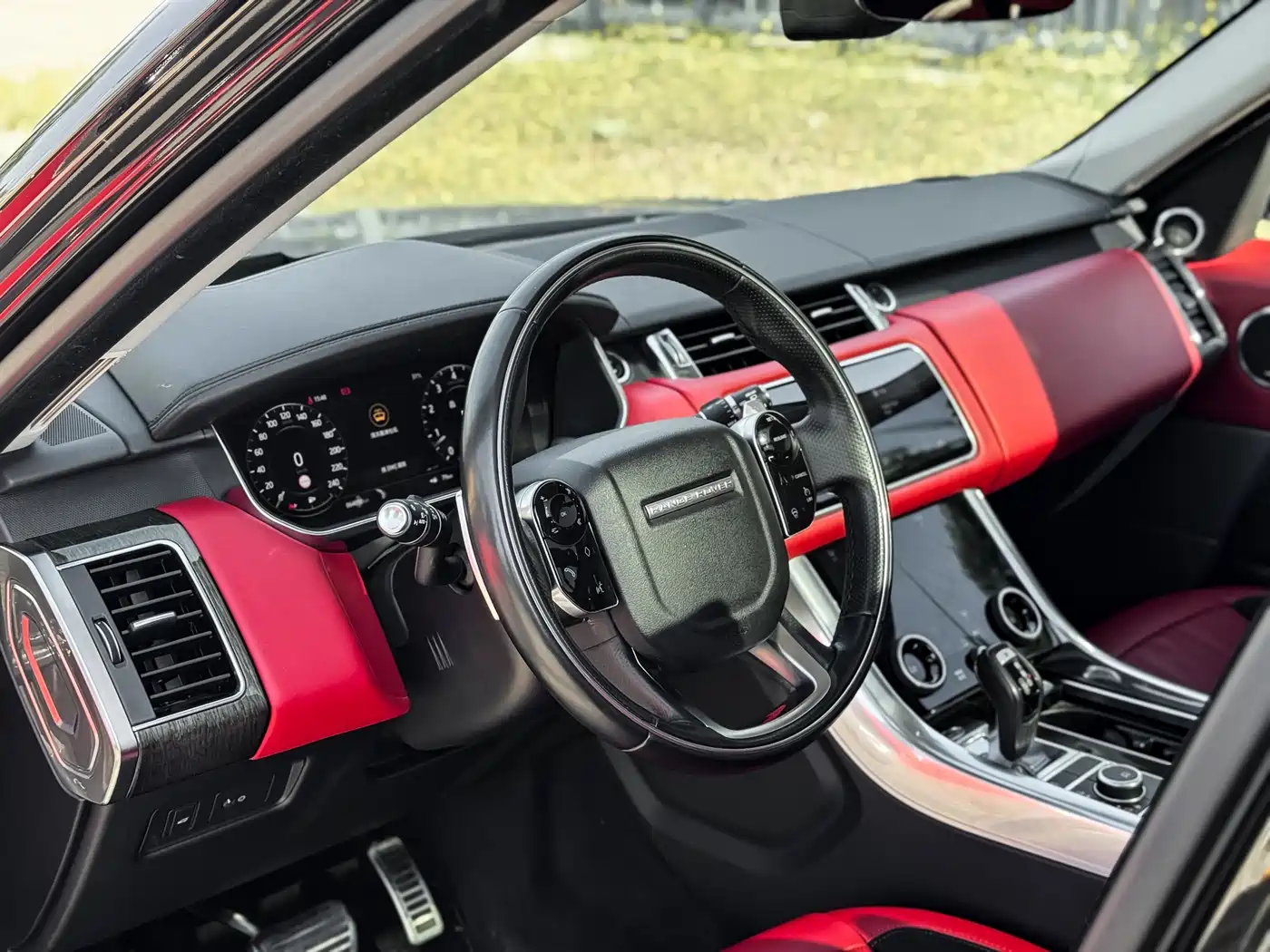 Land Rover Range Rover Sport 2021 3.0 L6 Gloss Black Edition фото 4