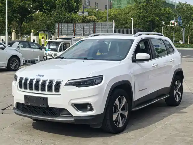 Jeep Cherokee 2019 2.0T 4WD Adventure Edition China VI