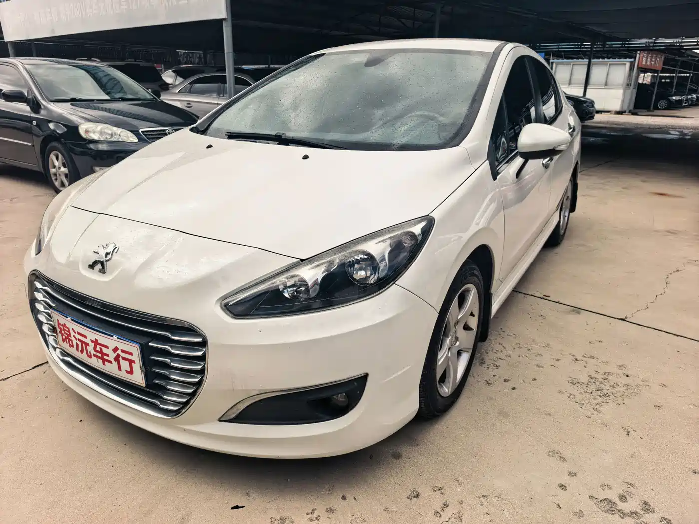 Peugeot 308 2014 2014 Model Joy Edition Classic 1.6L Manual Superior Style