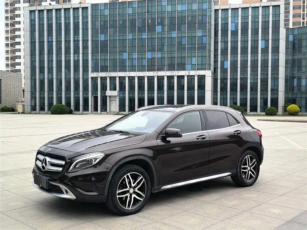 Mercedes-Benz GLA 2016 GLA 200 Fashion