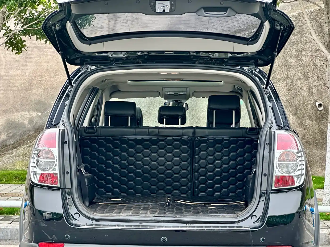 Chevrolet Captiva 2014 2.4L 4WD Flagship 7-seater фото 32