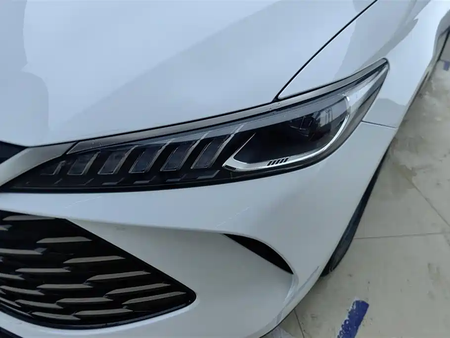 BYD Qin PLUS 2025 DM-i Smart Drive 55KM Leader фото 5