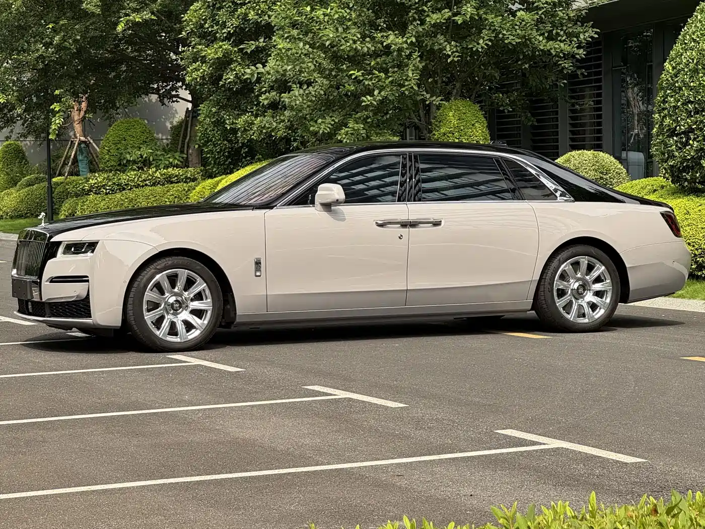 Rolls-Royce Ghost 2023 2021 6.7T Long Wheelbase