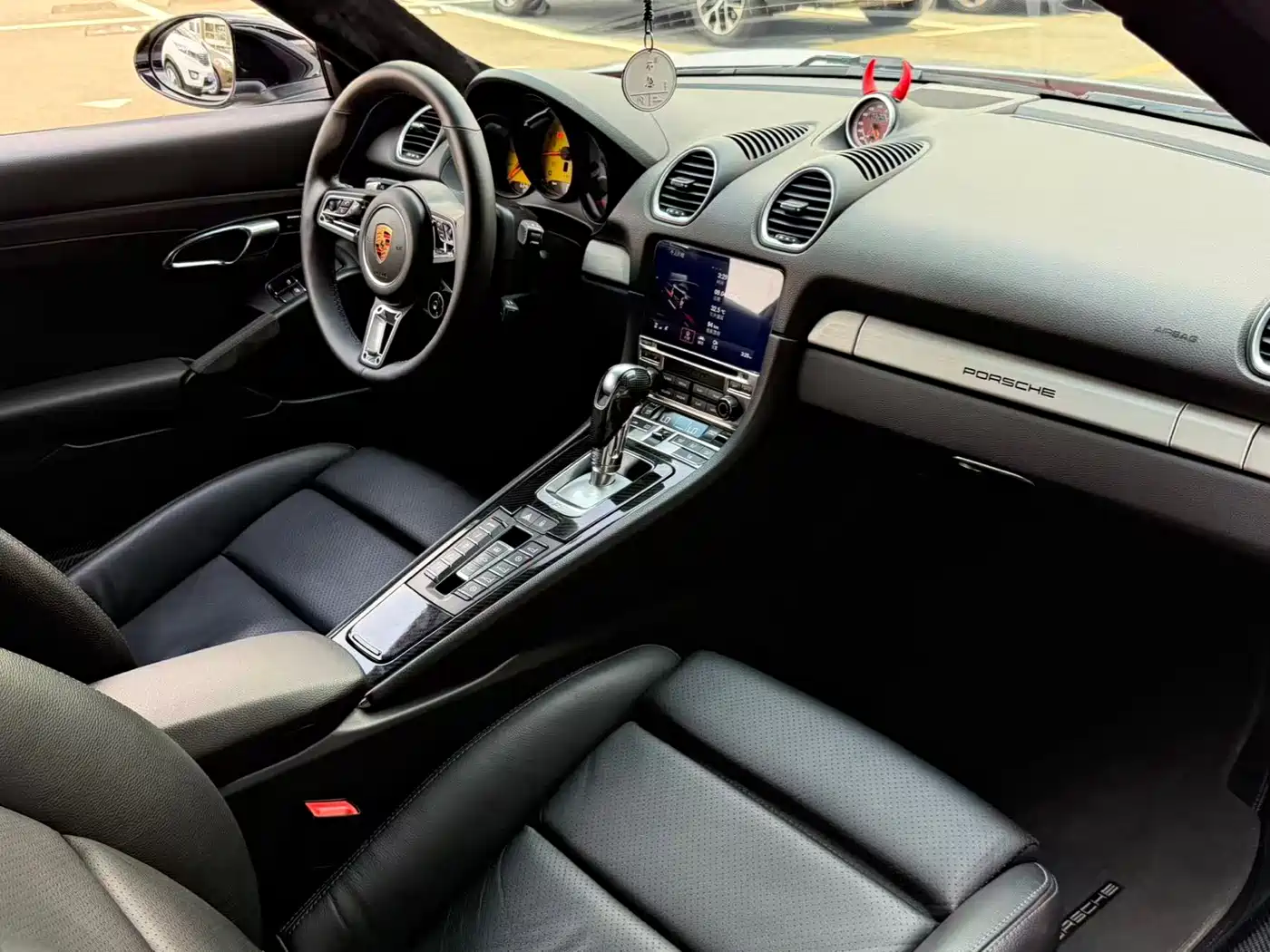 Porsche 718 2016 Cayman 2.0T фото 4