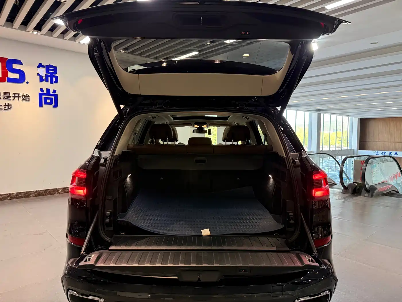 BMW X5 (Import) 2021 xDrive40i M Sport Package фото 15