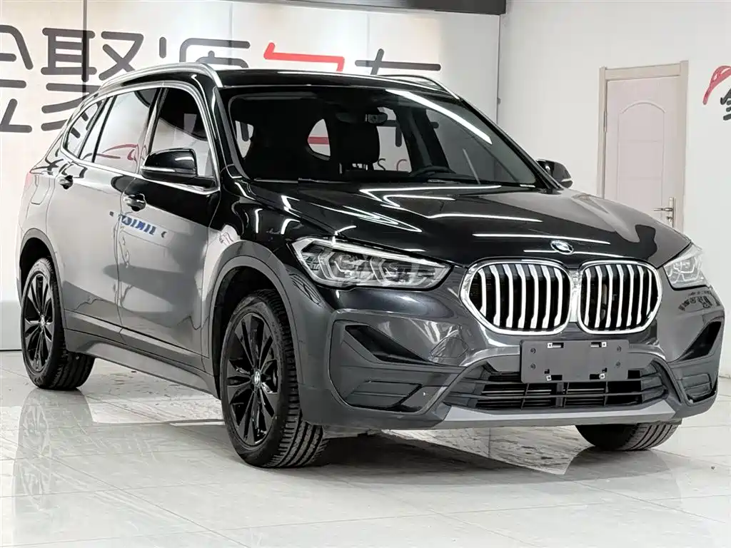 BMW X1 2021 sDrive20Li Fashion фото 3