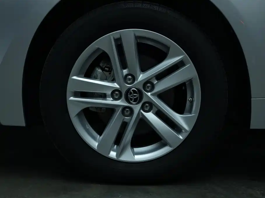 Toyota Levin 2022 185T CVT Luxury Edition фото 18
