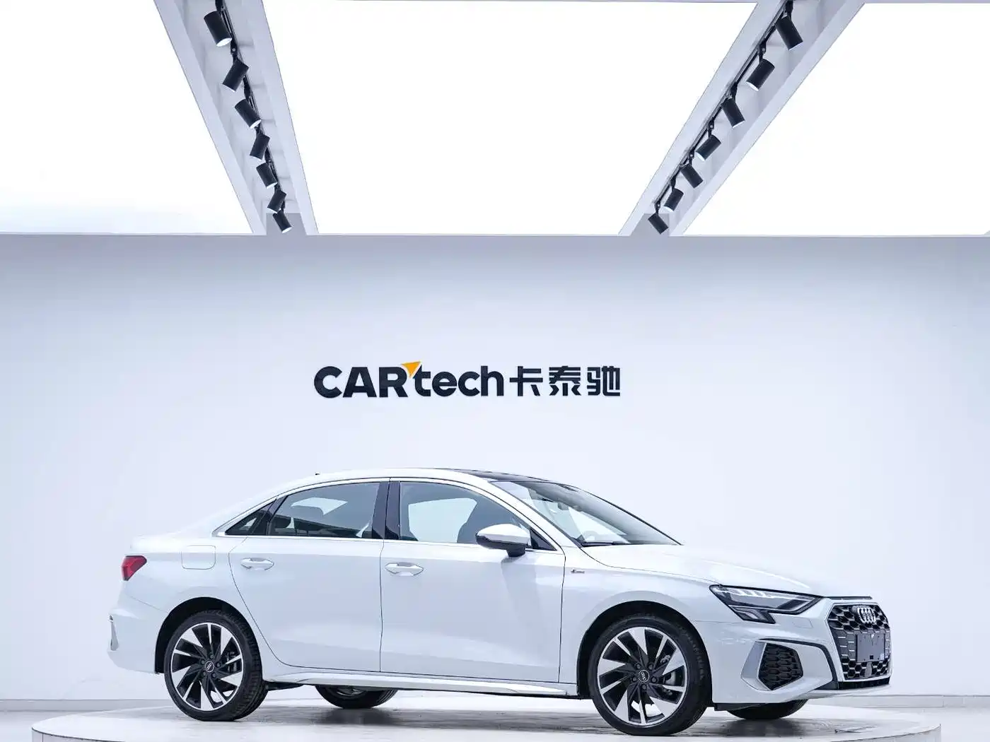 Audi A3 2024 Model A3L Limousine 35 TFSI Fashion Sport фото 6