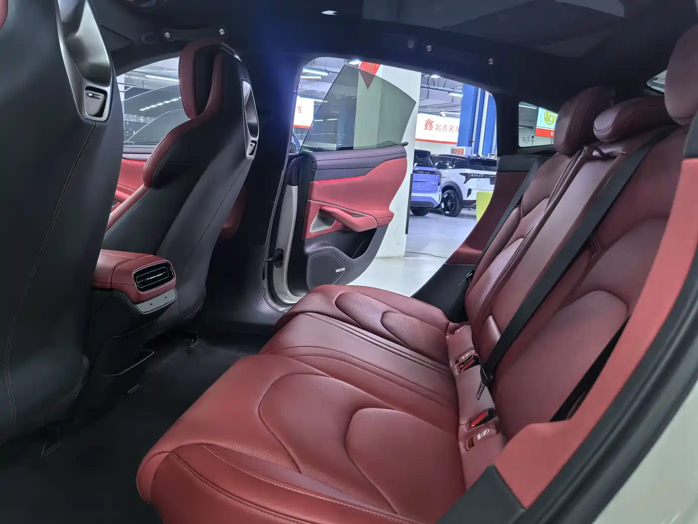 XIAOMI CAR XIAOMI SU7