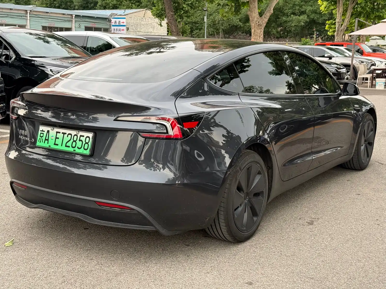 Фото 12 - Tesla Model 3