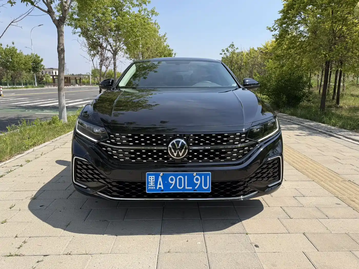 Фото 2 - Volkswagen Passat