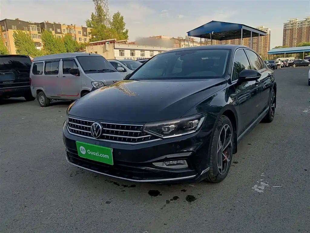 Volkswagen Magotan 2023 2 Million Units Anniversary Edition 330TSI DSG Leading Type
