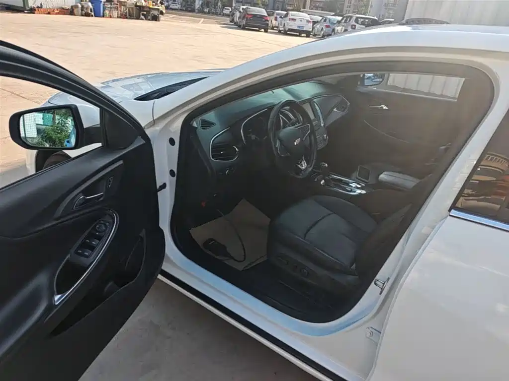Chevrolet Malibu XL 2018 530T Auto RuiChi Edition фото 16
