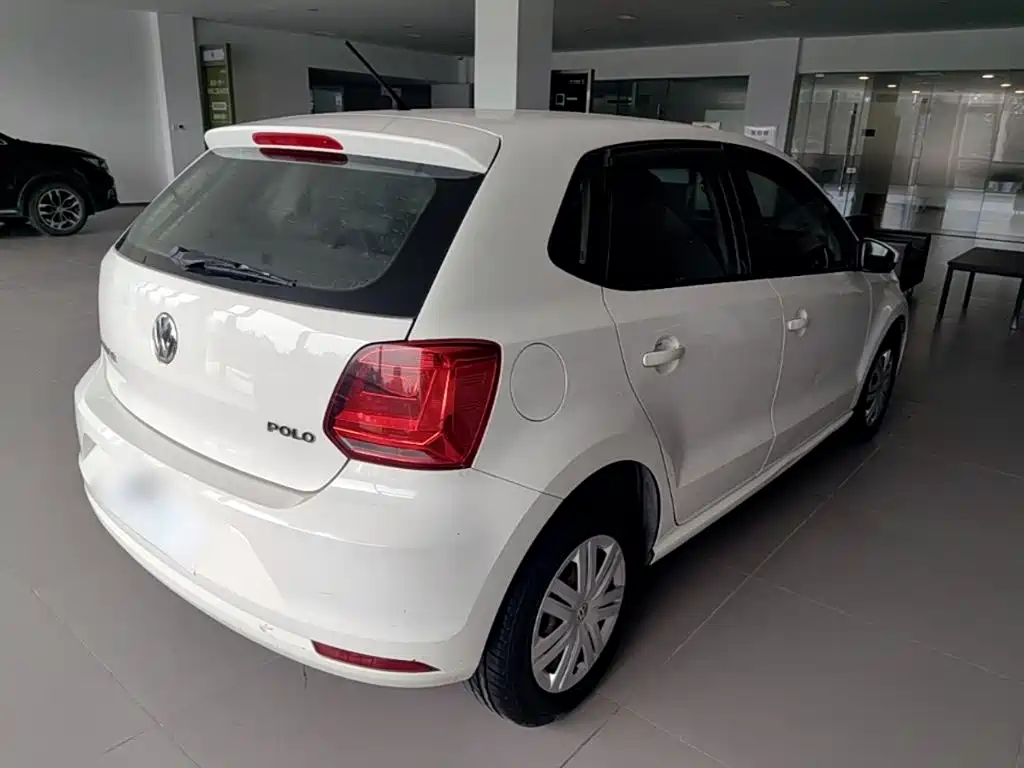 Фото 7 - Volkswagen Polo
