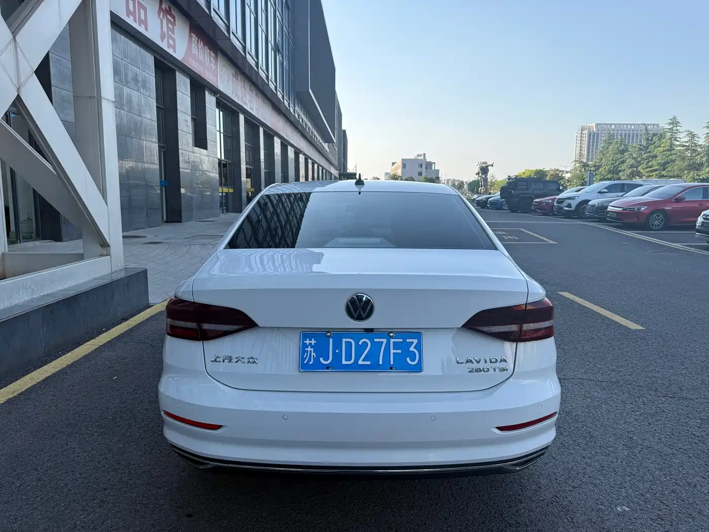 Volkswagen Lavida 2021 1.5L Auto Comfort Edition фото 19