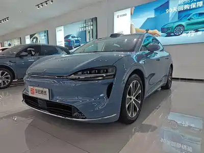 Luxeed R7