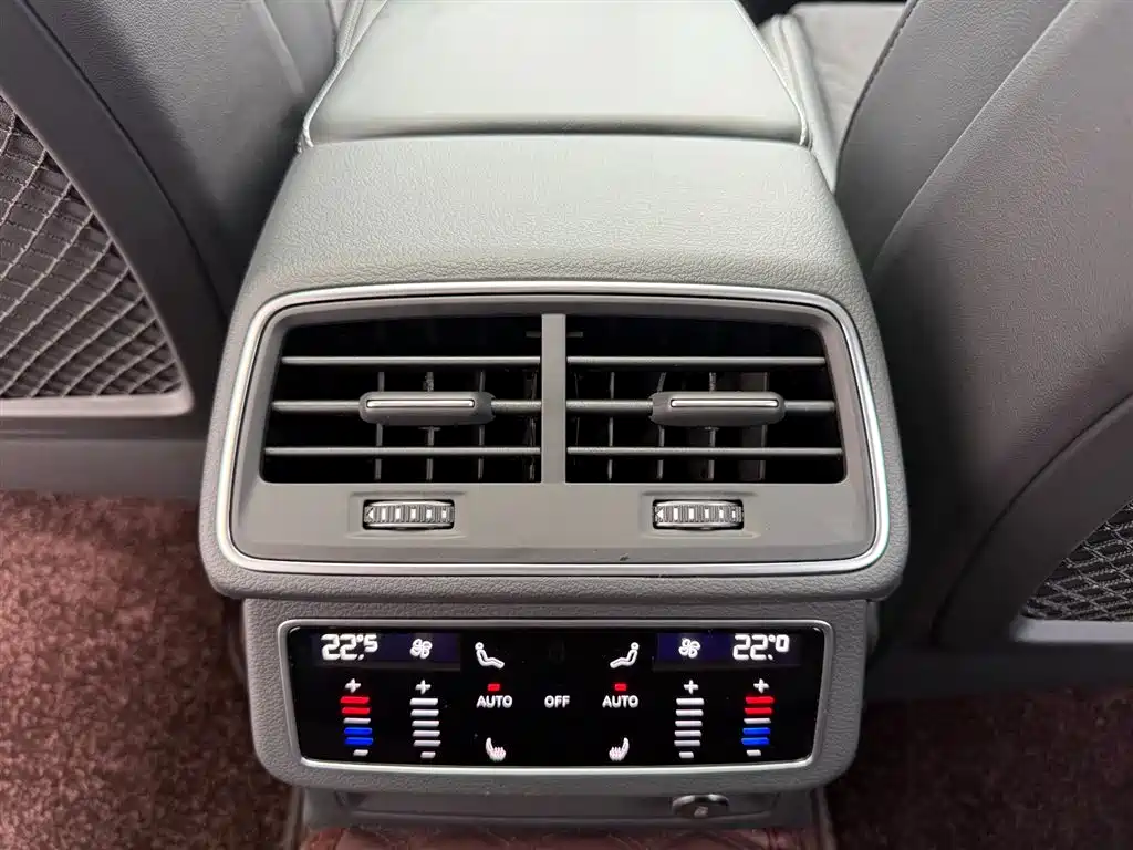 Audi A6L 2024 55 TFSI quattro Exclusive Dynamic фото 11