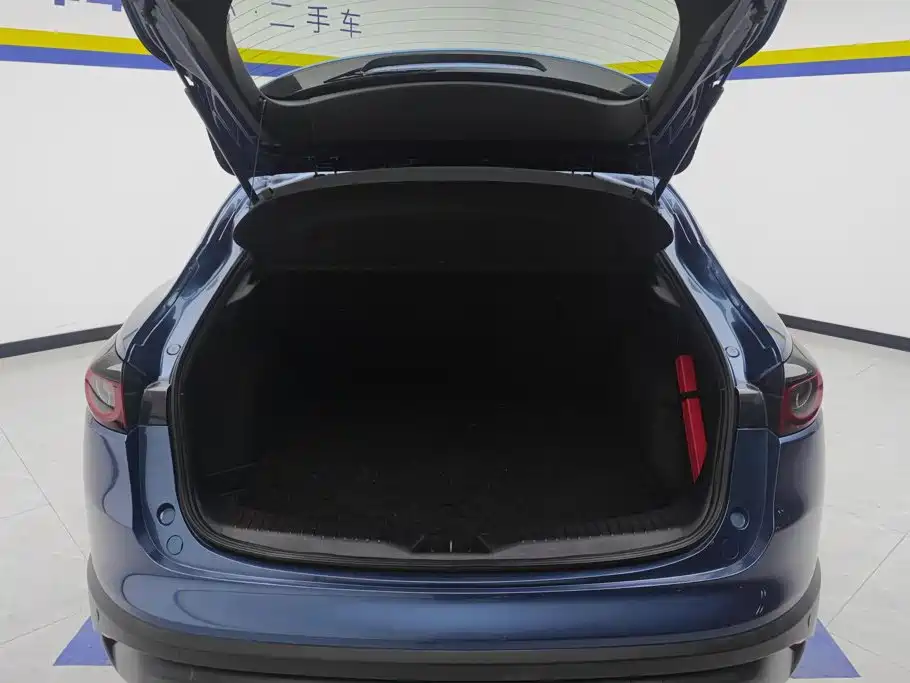 Фото 4 - Mazda CX-4