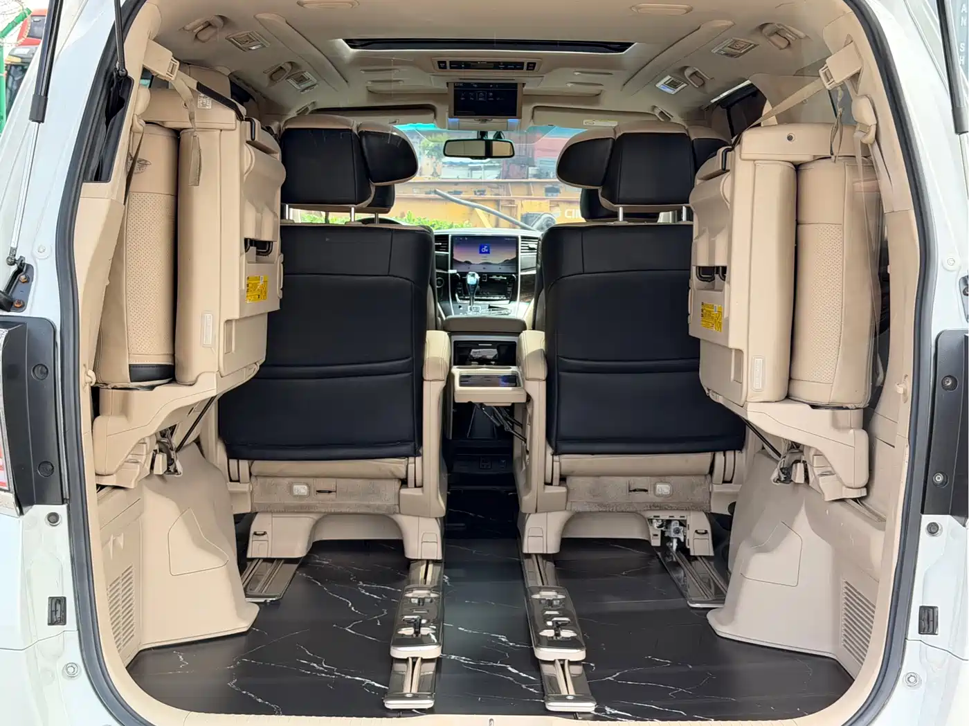 Toyota Alphard 2012 3.5L Luxury Edition фото 10