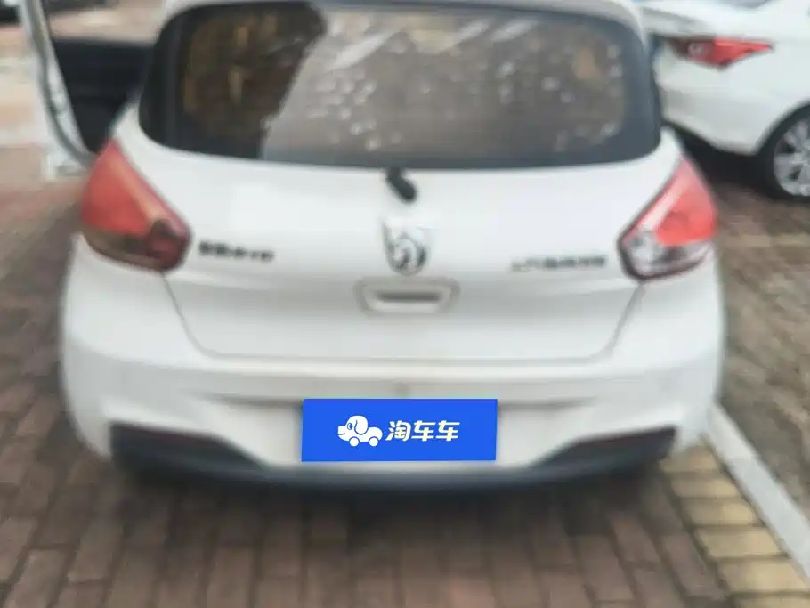 Photo 4 - Baojun 310
