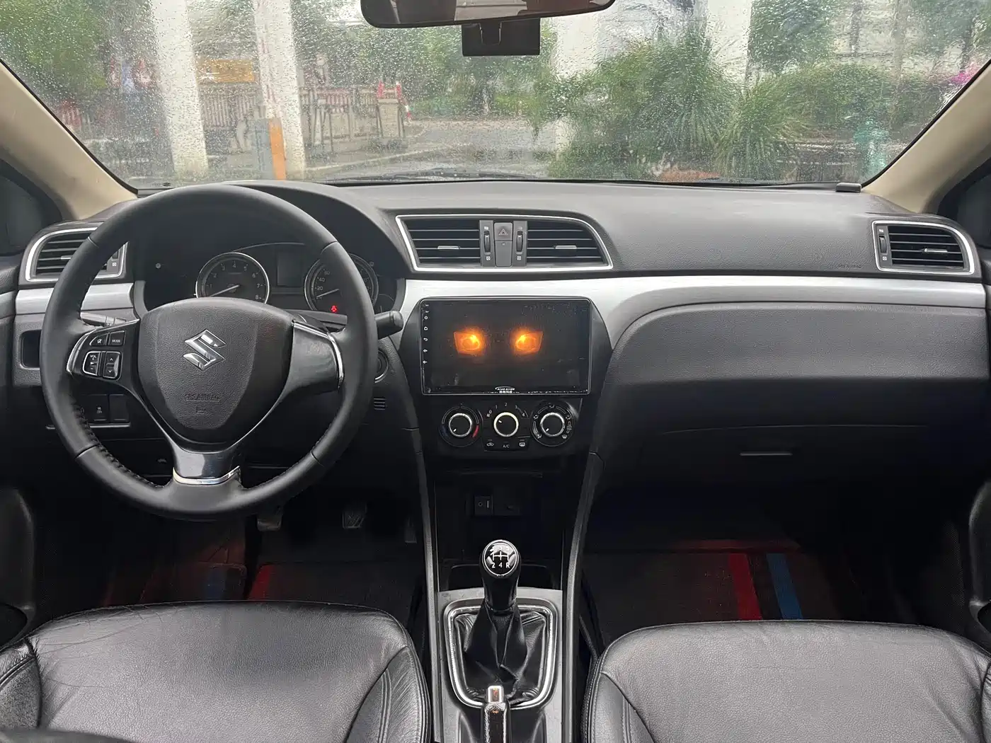 Suzuki Alivio 2015 1.6L Manual Enjoyment фото 17