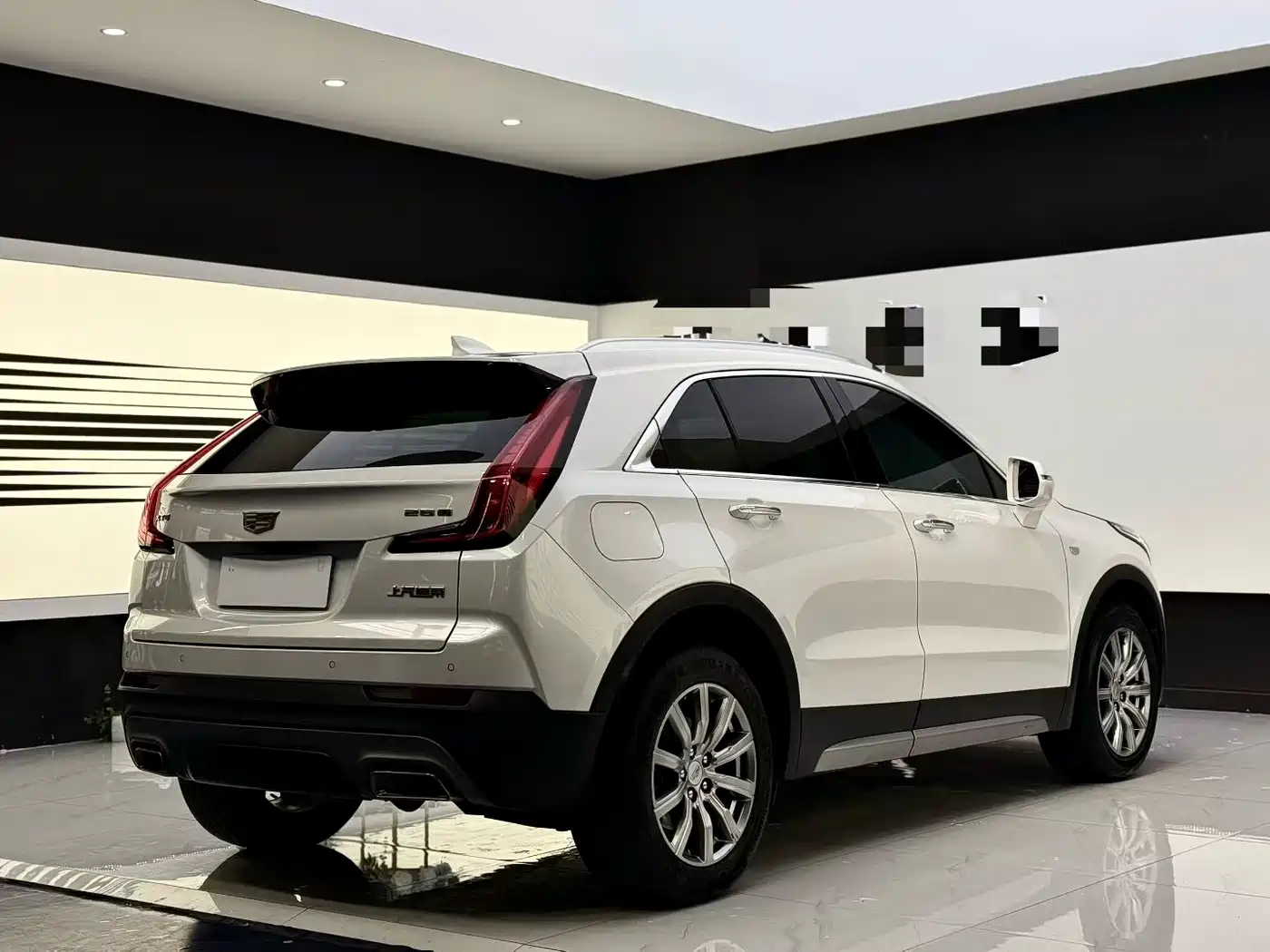Cadillac XT4 2021 28T FWD Premium Edition фото 6