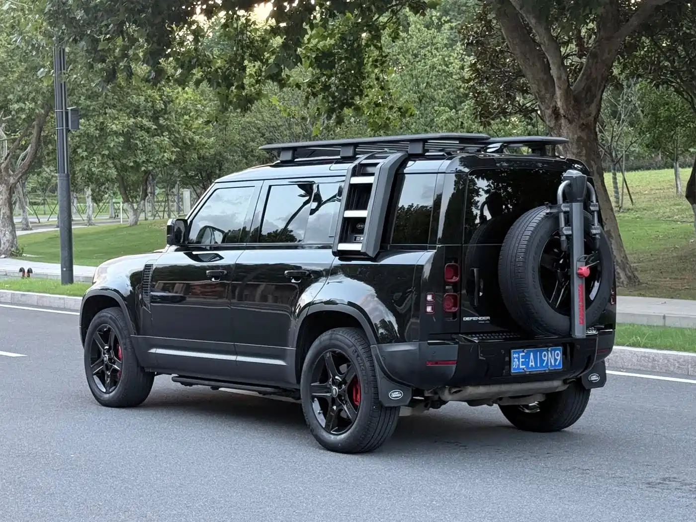 Land Rover Defender 2020 2020 Model 110 P400 HSE