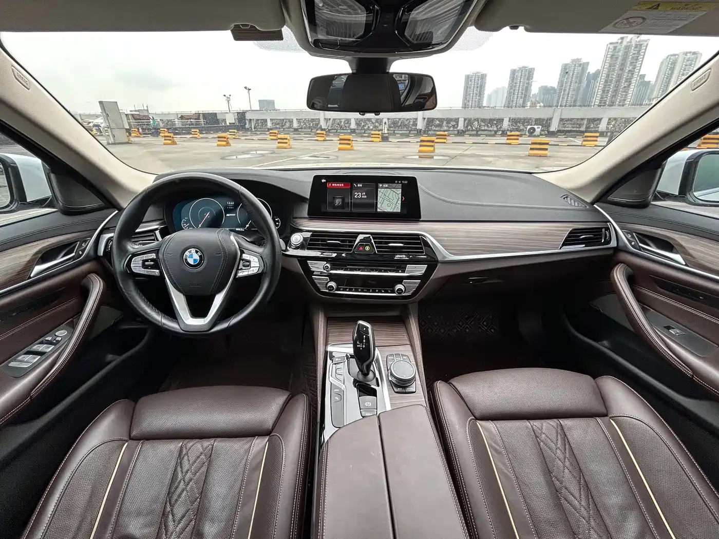 BMW 5 Series New Energy 2019 Facelift 530Le Pioneer Edition фото 16