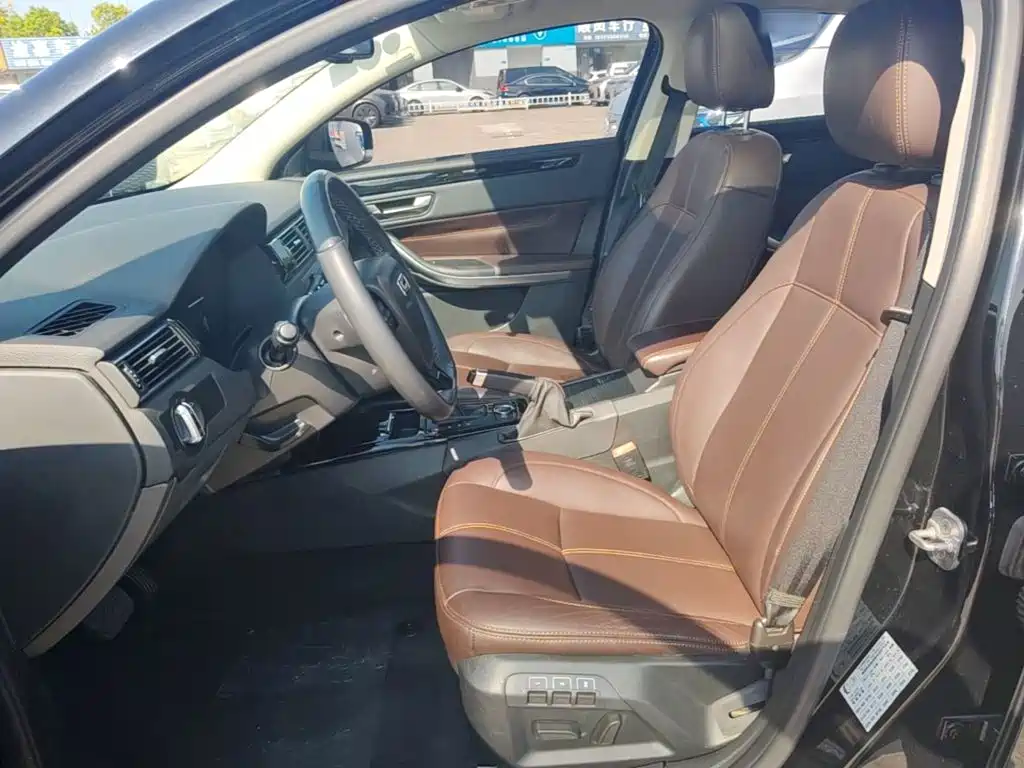 Qoros 3 2016 2016 Sedan 1.6T Automatic Zhizhen Enhanced