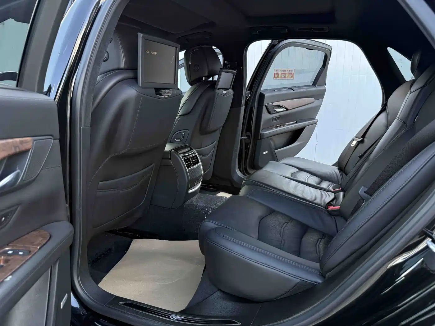 Фото 9 - Cadillac CT6