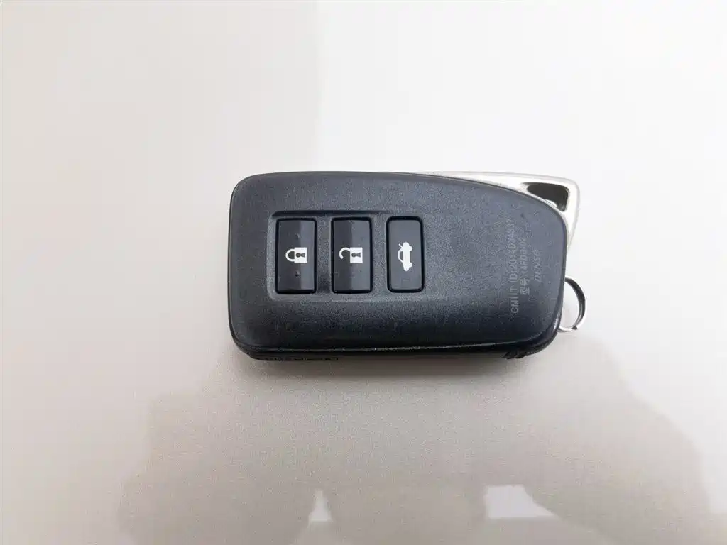 Lexus ES 2015 300h Comfort Edition фото 19