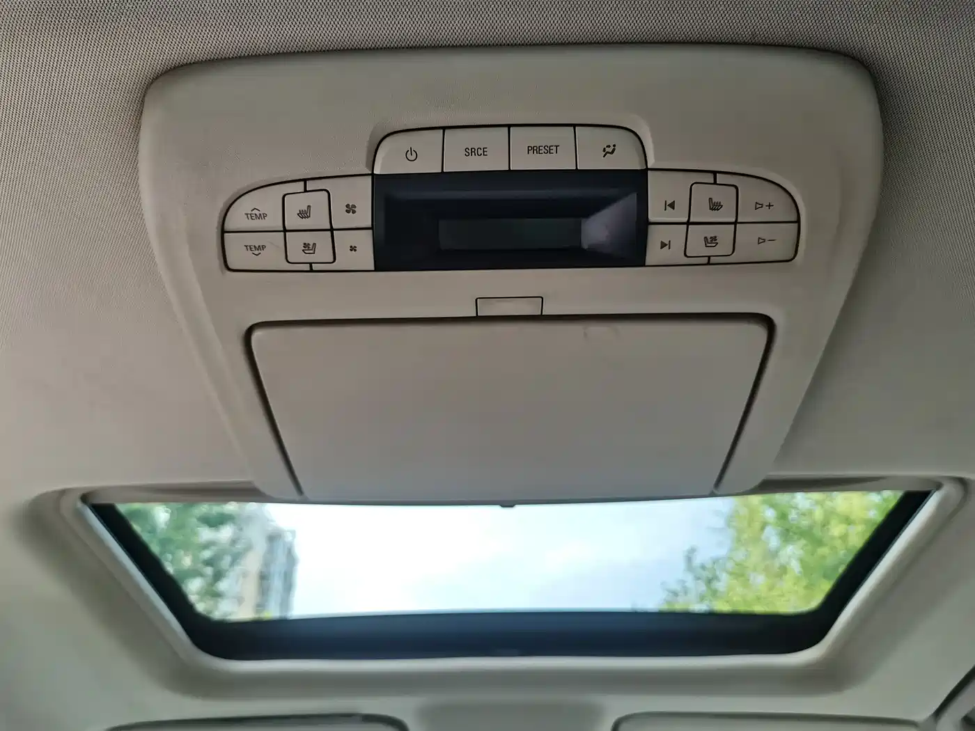 Buick GL8 2013 3.0L XT Luxury Business Flagship Edition фото 16