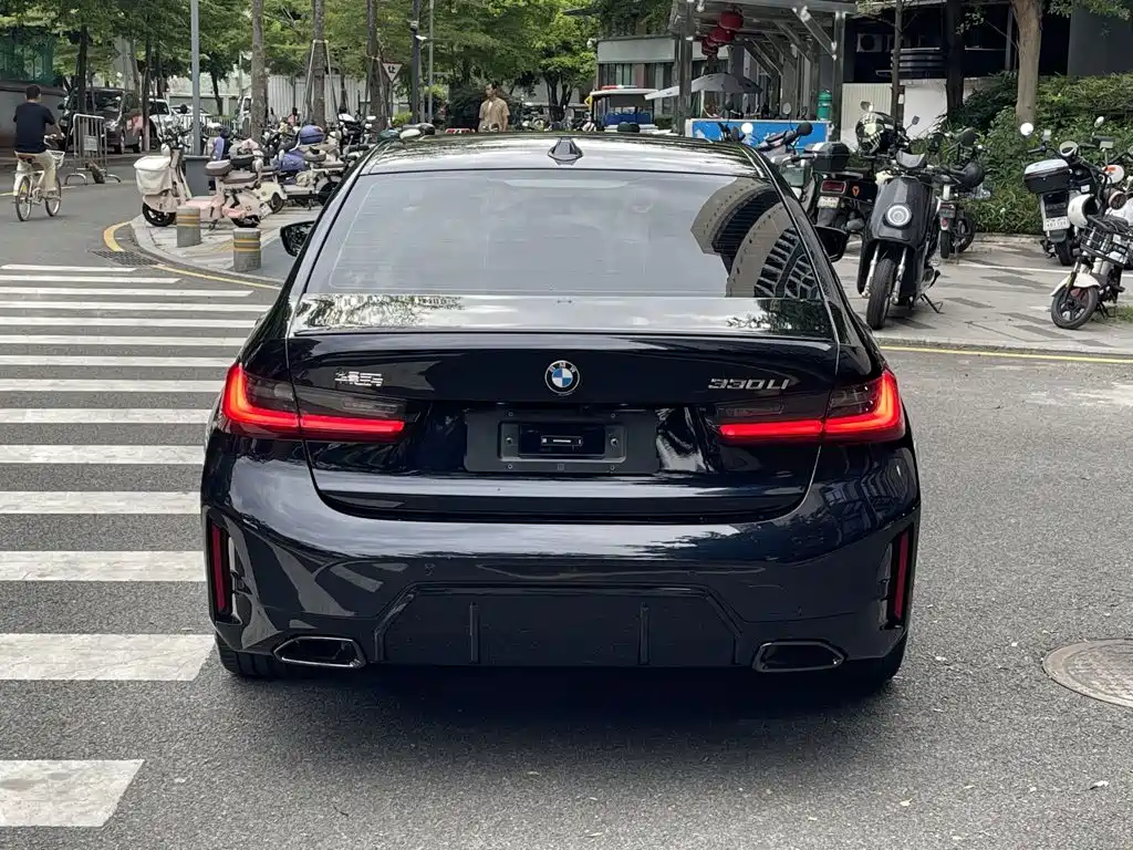 BMW 3-SERIES