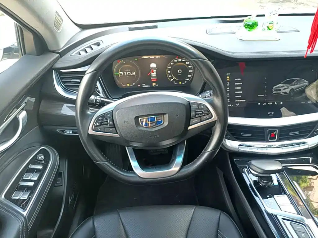 Фото 11 - Geely Borui PHEV