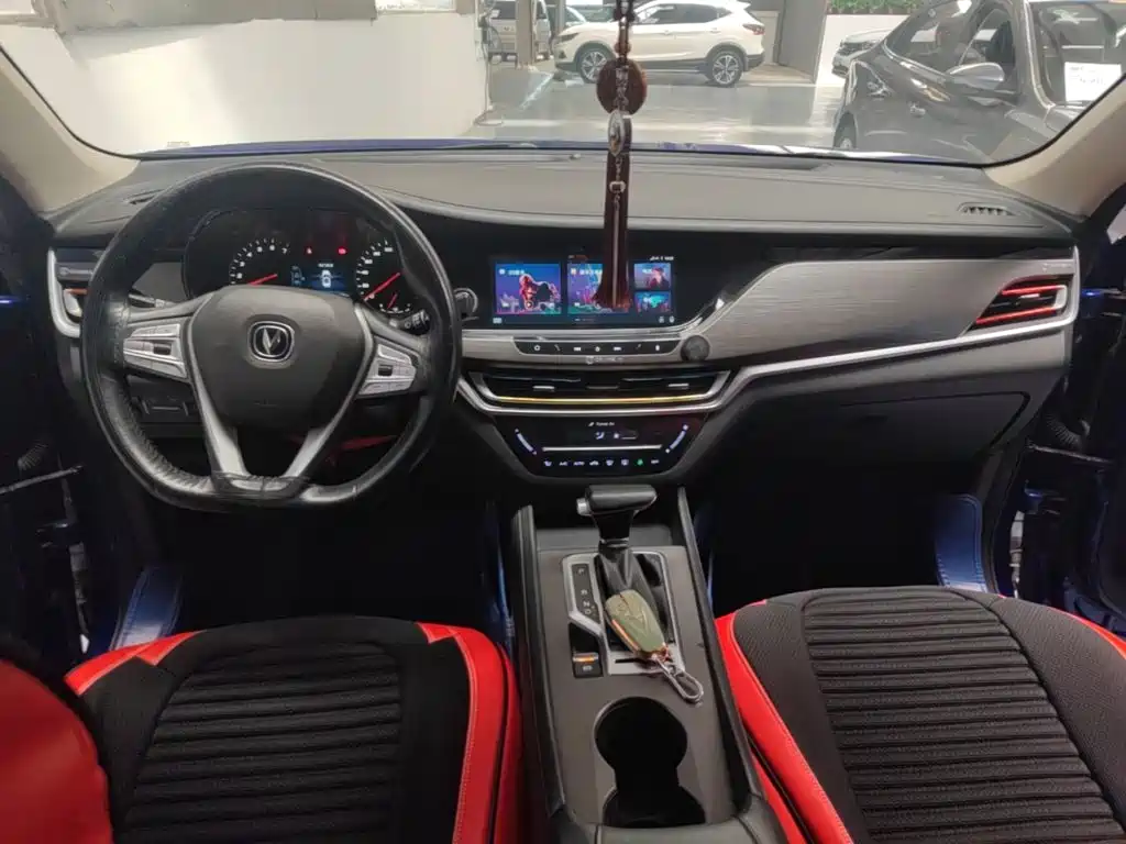 Changan CS35 PLUS 2019 2019 1.4T DCT Cool Connect Blue Whale Edition