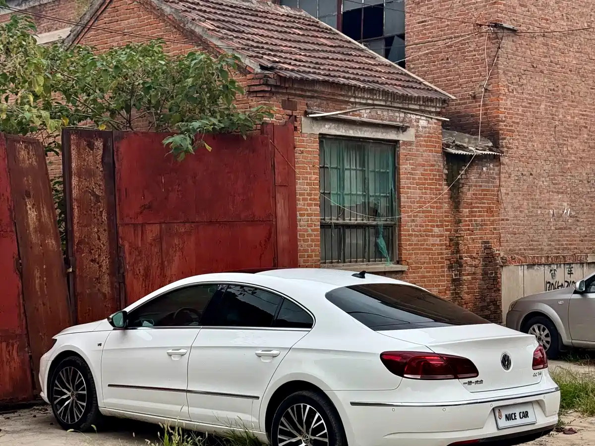 Photo 9 - Volkswagen CC