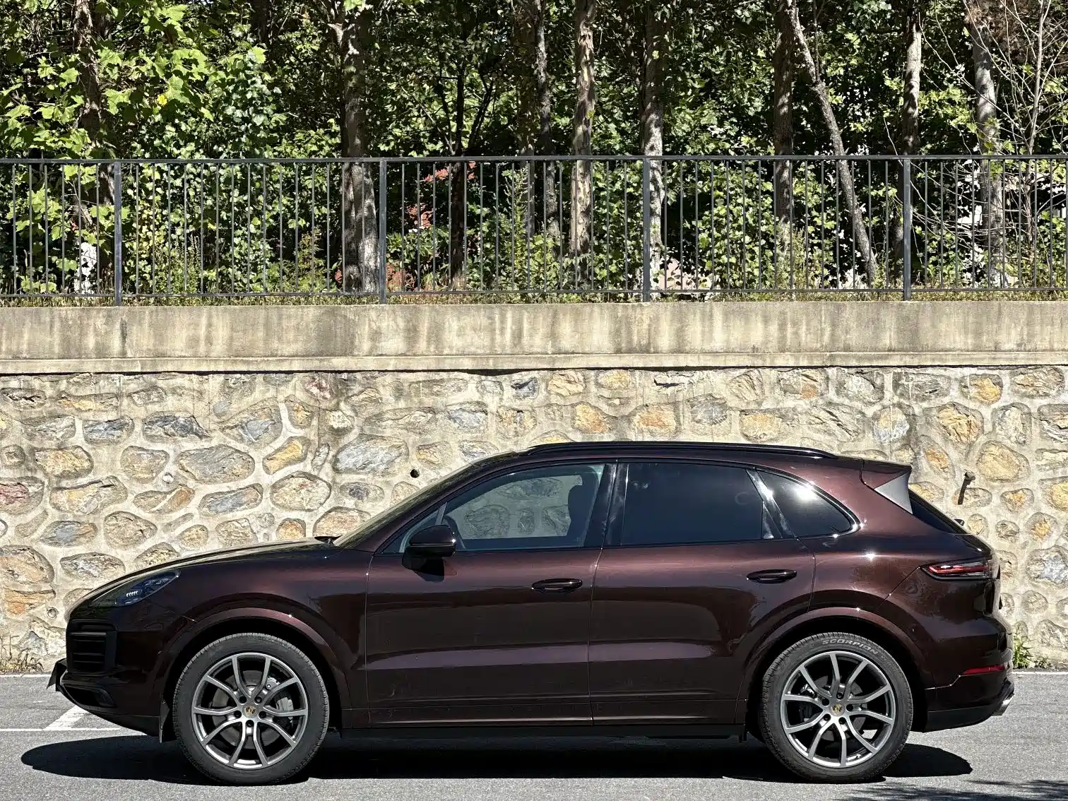 Photo 3 - Porsche Cayenne