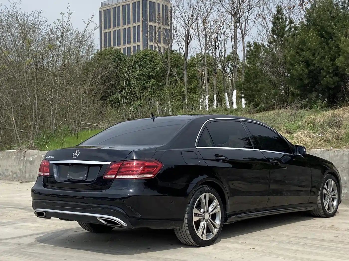 Mercedes-Benz E-Class 2014 Facelift E 260 L Sport фото 23