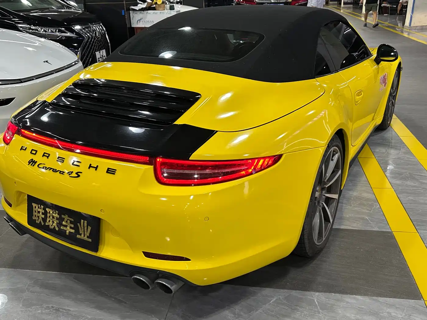 Porsche 911 2013 Carrera 4 Cabriolet 3.4L фото 15