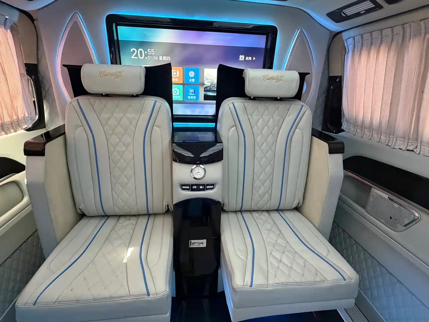 Mercedes-Benz V-Class 2018 V 260 Premium Edition China VI фото 23