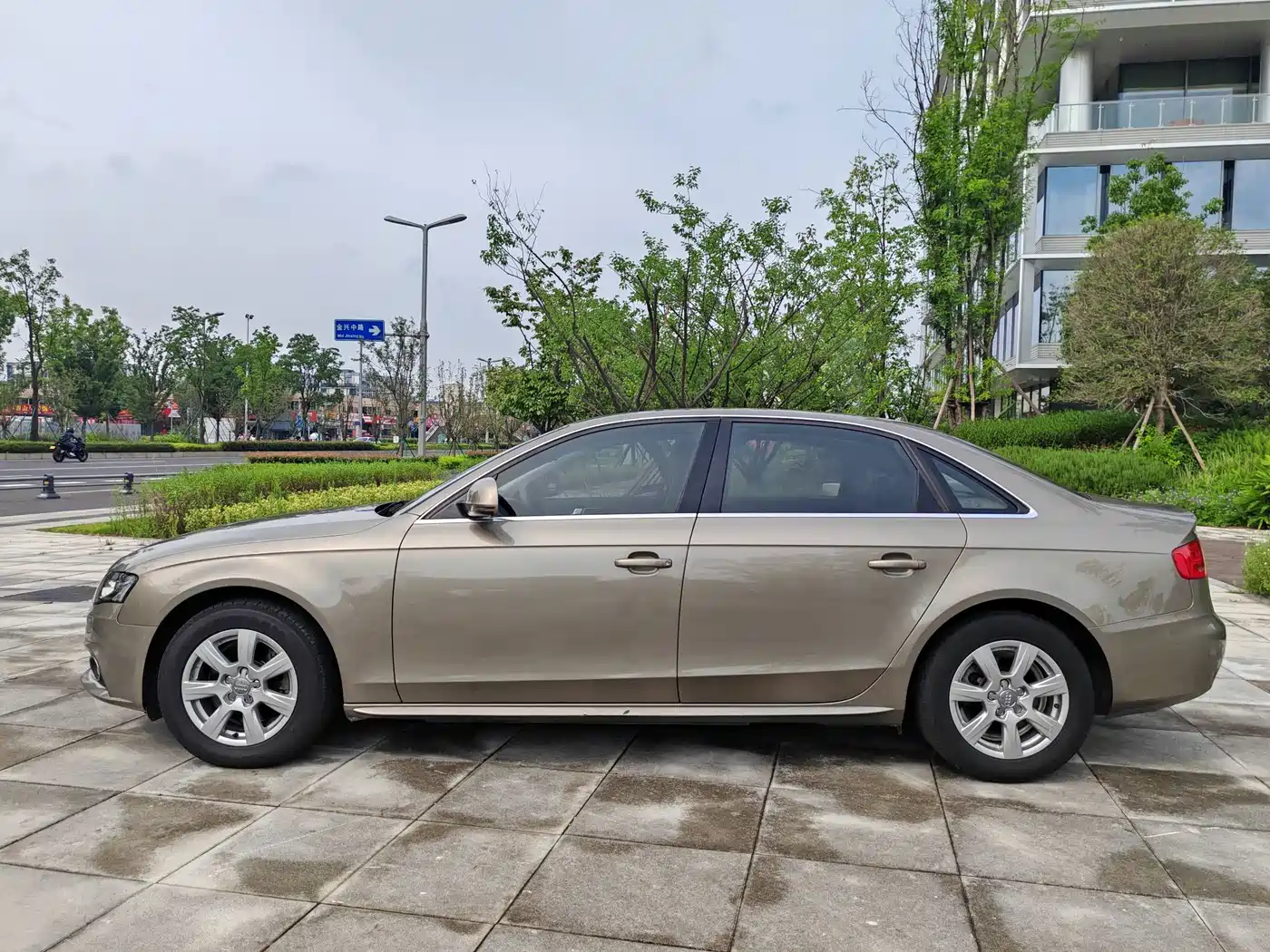 Фото 7 - Audi A4L