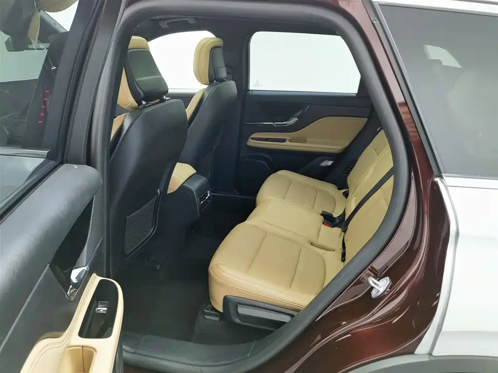 LINCOLN ADVENTURER