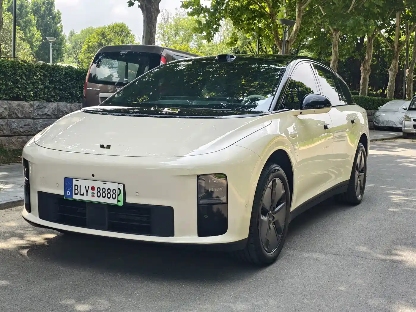 Li Auto i6 2025