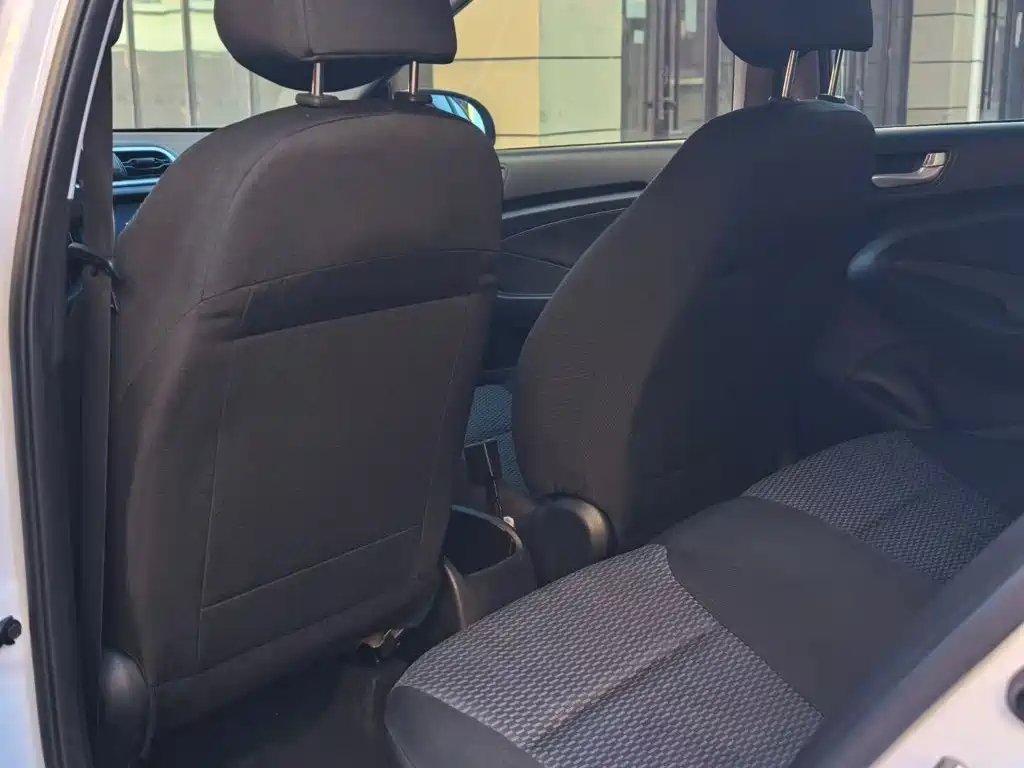 Hyundai Verna 2019 2017 1.4L Manual Renewal Edition China VI