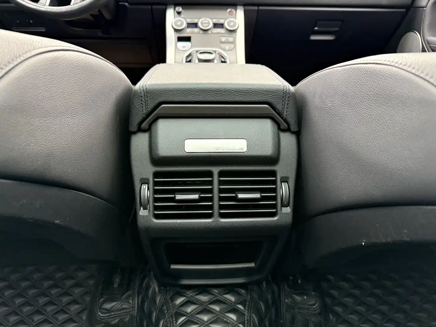 Land Rover Range Rover Evoque 2017 2.0T SE Smart Shine Edition фото 19
